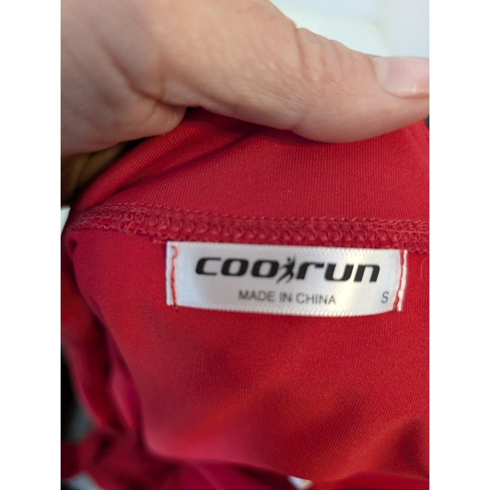 Cool Run Women's Red Front Zip Jacket With Thumb Holes Size Small - Picture 7 of 9